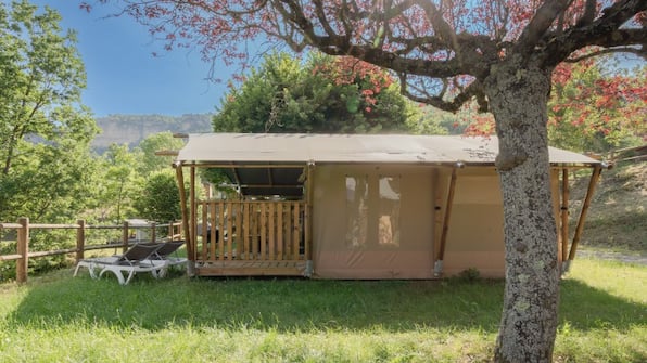 Safaritent Begon - RCN Camping Val de Cantobre