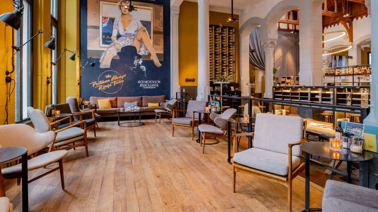 Restaurant - Post-Plaza Hotel