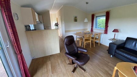 Woonkamer - Vakantiepark de Luttenberg Woonkamer - Vakantiepark de Luttenberg