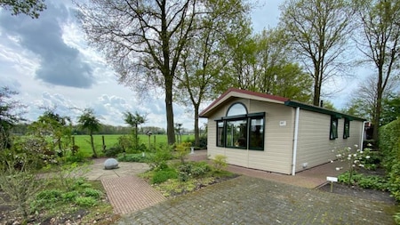 Buitenaanzicht - Vakantiepark de Luttenberg Buitenaanzicht - Vakantiepark de Luttenberg