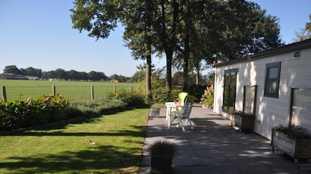 Buitenaanzicht - Vakantiepark de Luttenberg Buitenaanzicht - Vakantiepark de Luttenberg