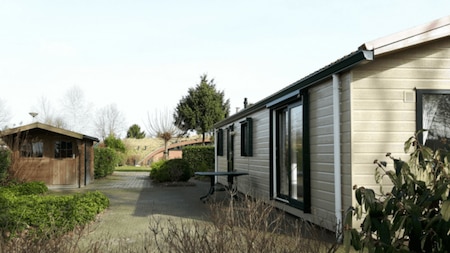 Buitenaanzicht - Vakantiepark de Luttenberg Buitenaanzicht - Vakantiepark de Luttenberg