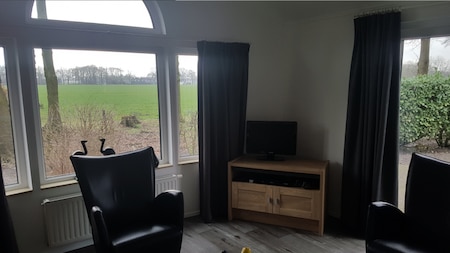 Woonkamer - Vakantiepark de Luttenberg Woonkamer - Vakantiepark de Luttenberg