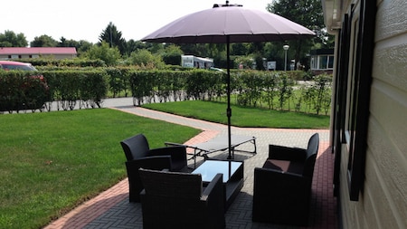 Terras - Vakantiepark de Luttenberg Terras - Vakantiepark de Luttenberg