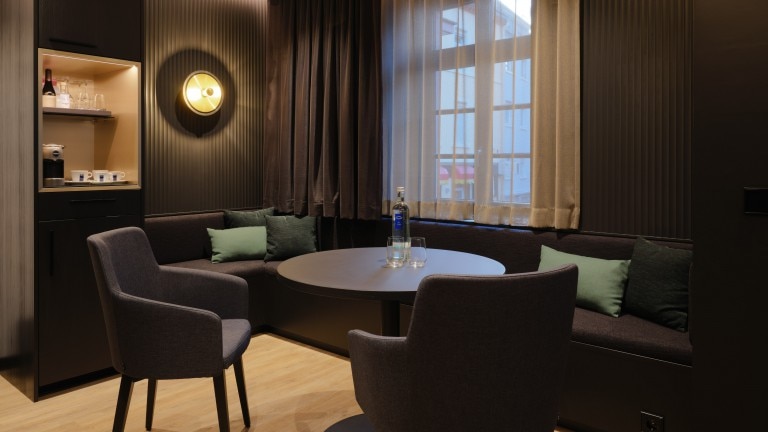 Überlegenheit und Abhängigkeit