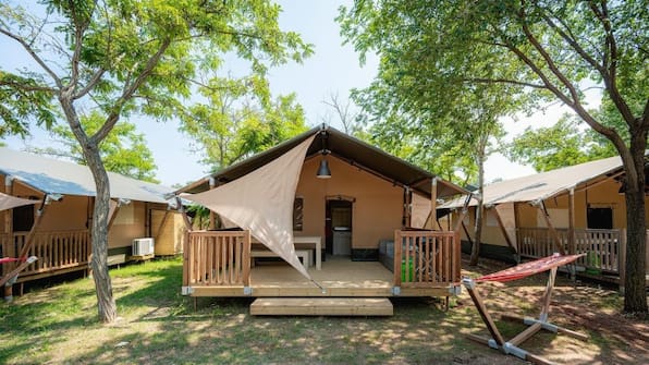 Accommodaties - Villatent Medrose Camping