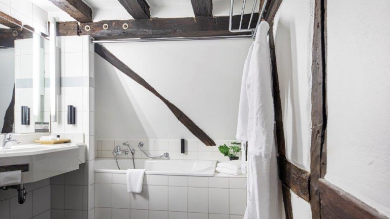 Badkamer superior - ACHAT Hotel Heppenheim