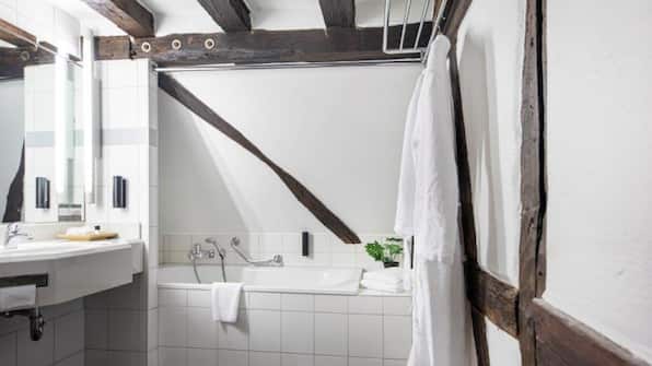 Badezimmer superior -  ACHAT Hotel Heppenheim