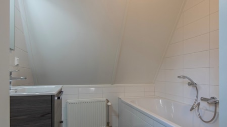 Badezimmer - Roompot Vakantiepark De Katjeskelder