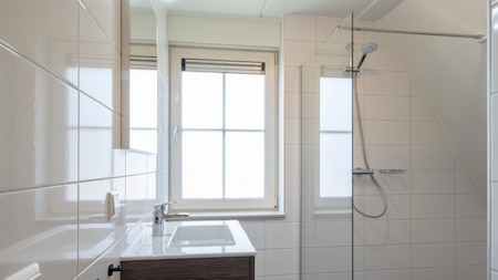 Badezimmer - Roompot Vakantiepark De Katjeskelder