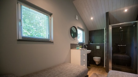 Schlaf und Badezimmer - Vakantiepark Latour