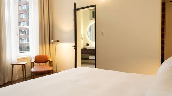 King guest room - DoubleTree by HIlton Sittard