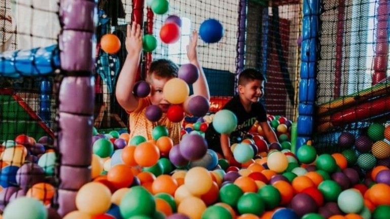 Indoor speelparadijs - Recreatiepark de Veerstal