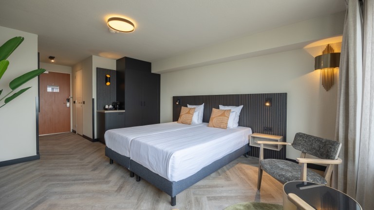 Deluxe twin kamer (gerenoveerd) - Leonardo Hotel IJmuiden Seaport Beach