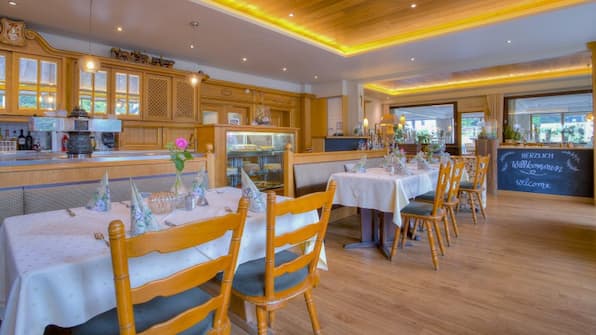 Restaurant - Best Western Hotel Brunnenhof Restaurant - Best Western Hotel Brunnenhof