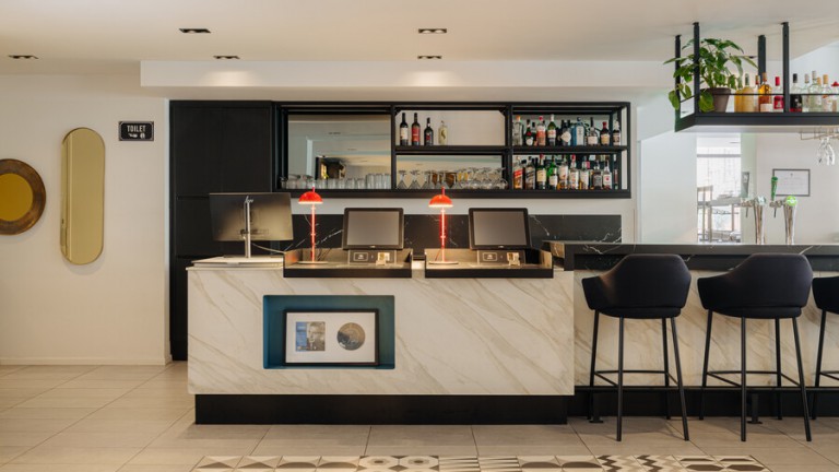 Rezeption - Savoy Hotel Rotterdam