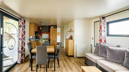 Woonkamer - Vakantiepark Eiland van Maurik Woonkamer - Vakantiepark Eiland van Maurik