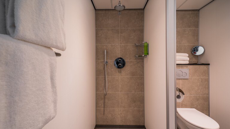 Standardzimmer Seeseite – Two Brothers Noordwijk Beach