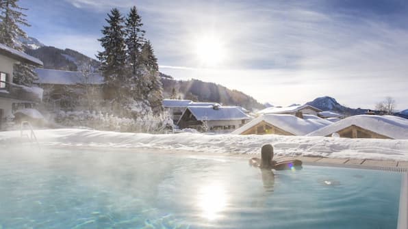 Buitenzwembad - Panoramahotel Oberjoch