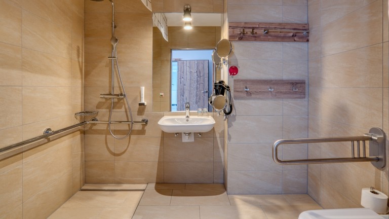 Mindervalidenkamer - COOEE Alpin Hotel Bad Kleinkirchheim