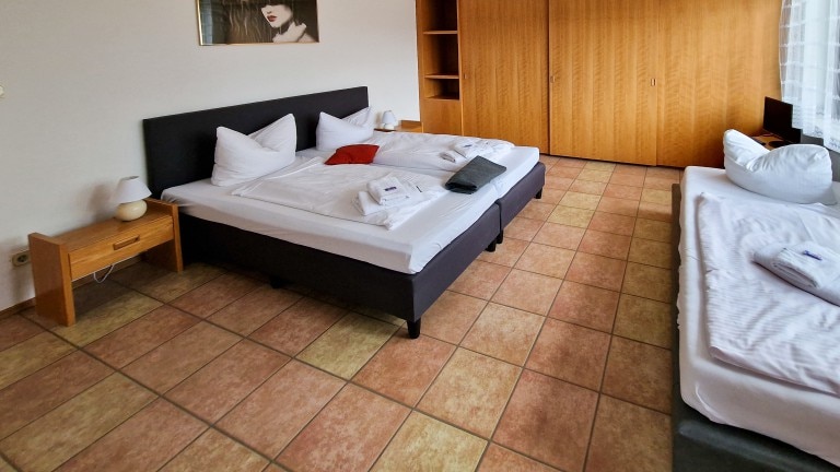 Dreibettzimmer – Hotel Ferien vom Ich
