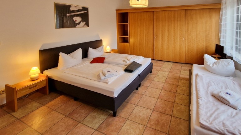 Dreibettzimmer – Hotel Ferien vom Ich