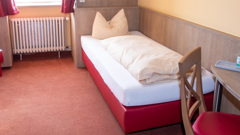 Eenpersoonskamer - Hotel Restaurant Löwen