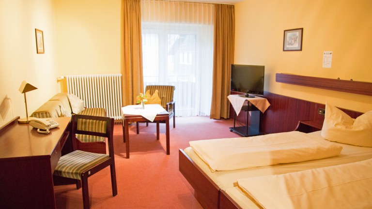 Standaardkamer met balkon - Hotel Restaurant Löwen
