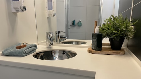 Badkamer - Hotelhuisjes Oosterleek