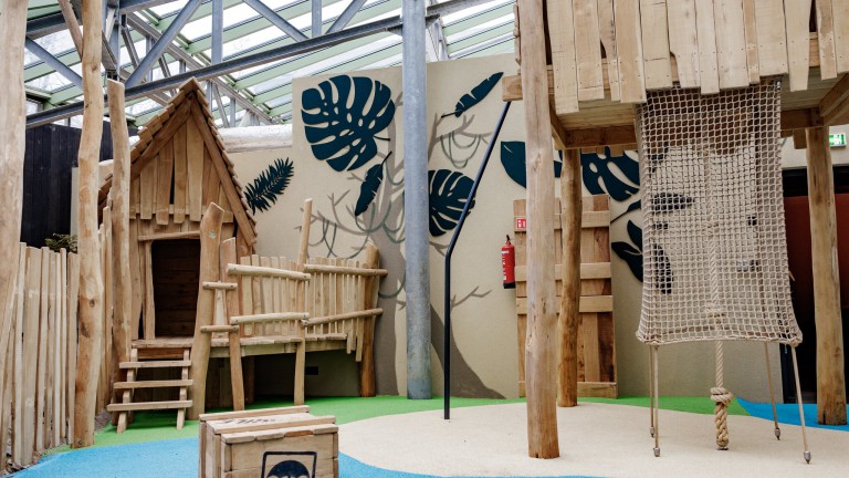 Innen Spielplatz - Landal Hillview Resort Grandvoir