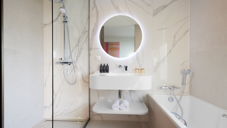 Superior Deluxe Zimmer – Westcord Kunst Hotel Amsterdam 4 Sterne