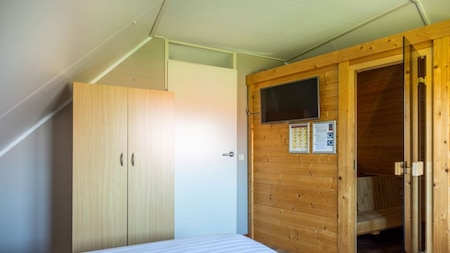 Schlafzimmer - Villa Ferienpark Ijsselhof