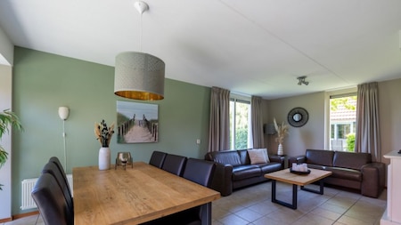 Wohnzimmer - Villa Ferienpark Ijsselhof