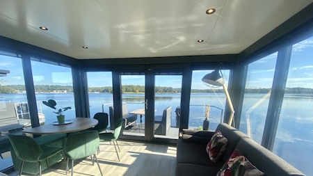 Wohnzimmer - Huren Houseboat