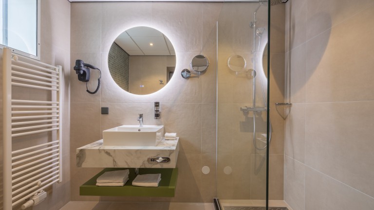 Deluxe badkamer - Leonardo Hotel Breda City Center
