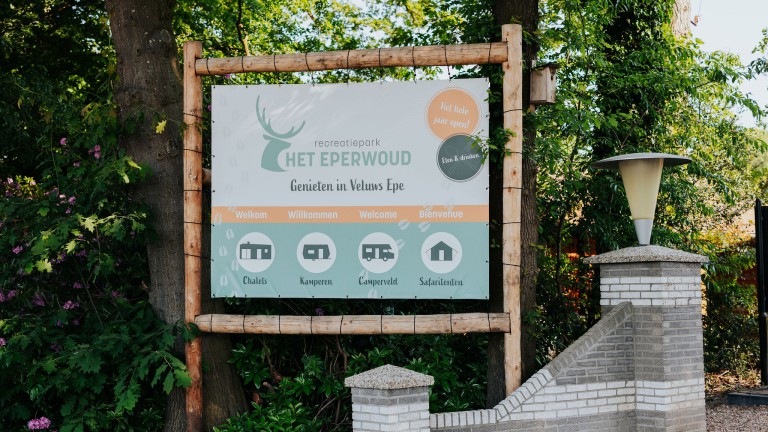 Willkommensschild Erholungspark der Eperwoud
