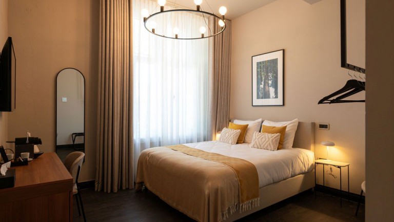 Comfort room