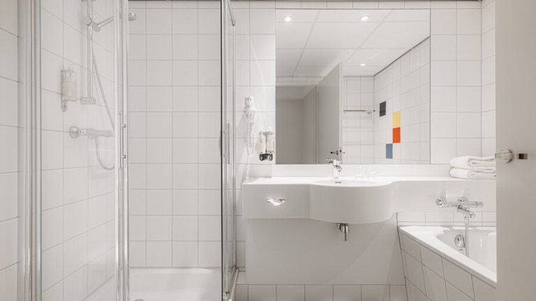 Comfort driepersoonskamer - Leonardo Hotel Hengelo City Center