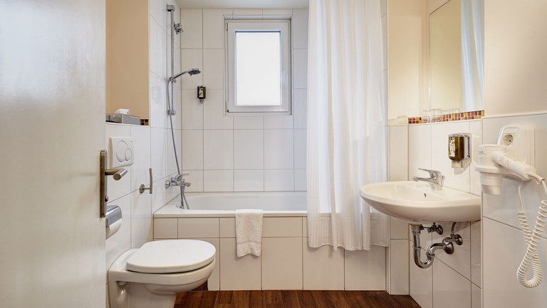 Badkamer - Hotel Imperial Düsseldorf