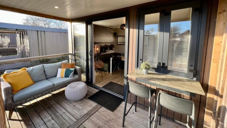 Terrasse – RCN Ferienpark Toppershoedje Hotelunterkünfte