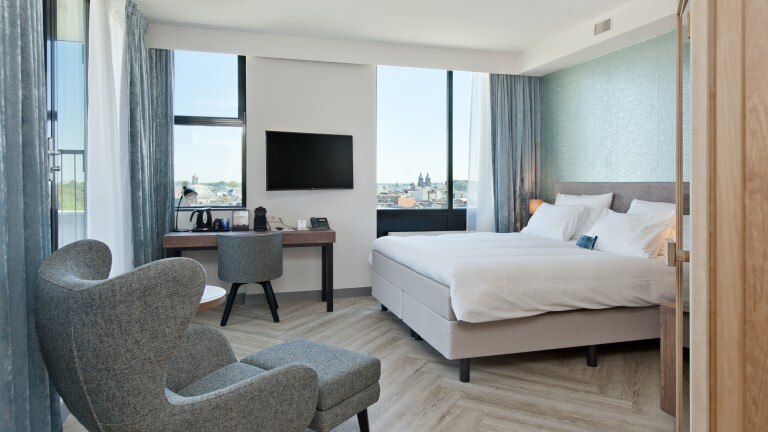 Velvet Wellness King room