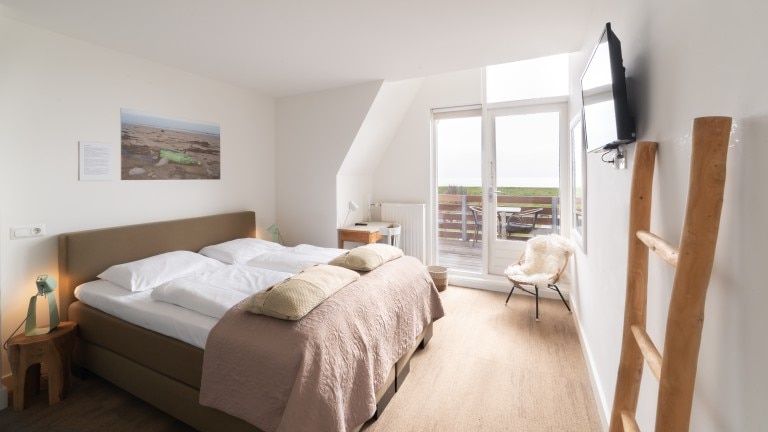 Zimmer mit Meerblick und Balkon