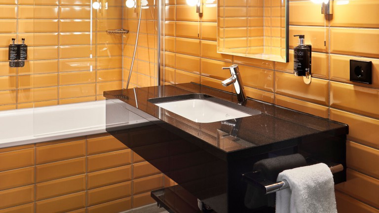 L-studio- HENRI Düsseldorf