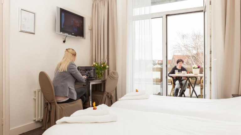 Tweepersoonskamer met balkon - Hotel Stad en Land