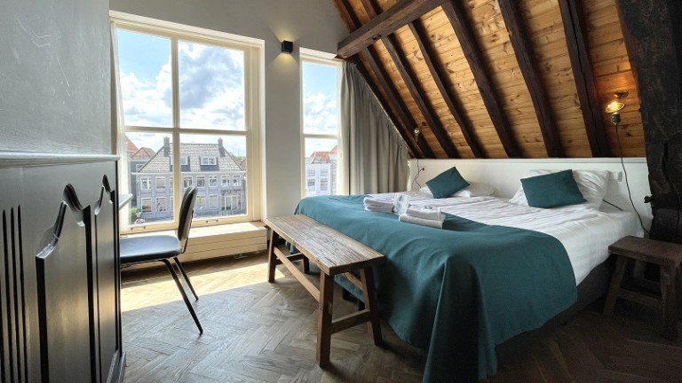 Tweepersoonskamer met pleinzicht - Hotel Hector Zierikzee