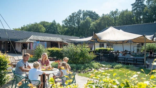 Terras - Roompot Bospark Lunsbergen