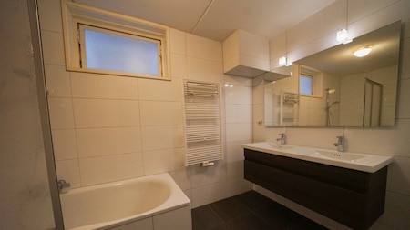 Badezimmer - EuroParcs Beekbergen