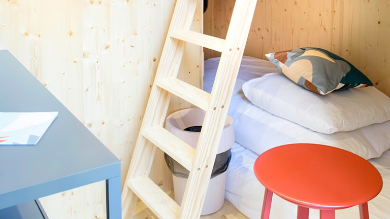 Tiny dream house for friends