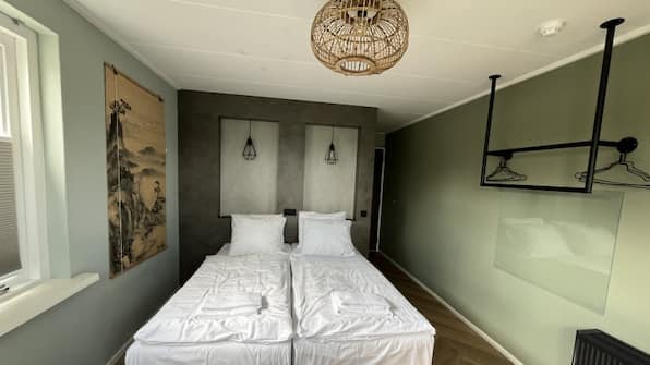 Waterzicht kamer - Giethoorn Old Art Hotel 