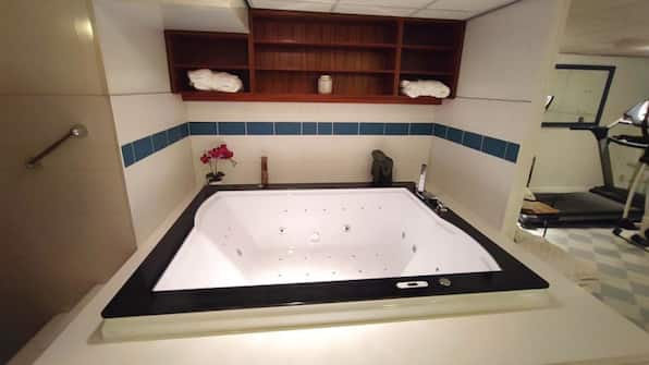 Jacuzzi - 6-dagen Bloemenparadijs 